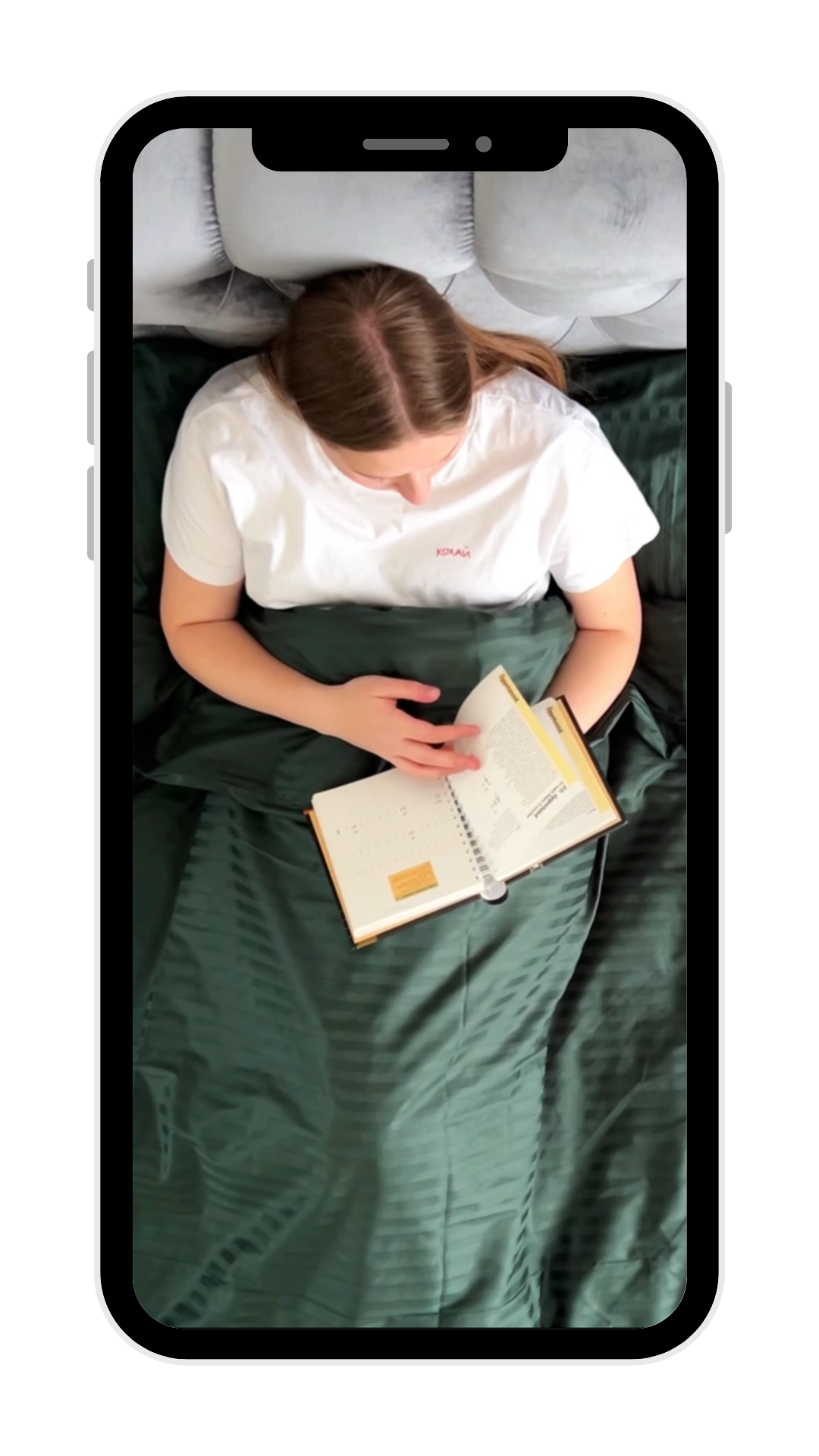 UGC video monteerimine ja sotsiaalmeedia videosisu brändidele. Aitan ettevõtetel luua autentseid ja trendikaid videoid TikTokile, Reelsile ja reklaamideks.